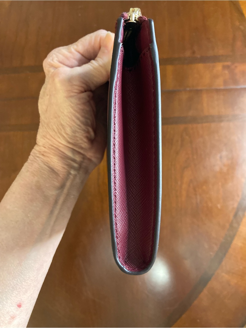 Kate Spade New York Staci Top-Zip Medium Wristlet Pouch Burgundy/Wine Red EUC - Picture 8 of 16